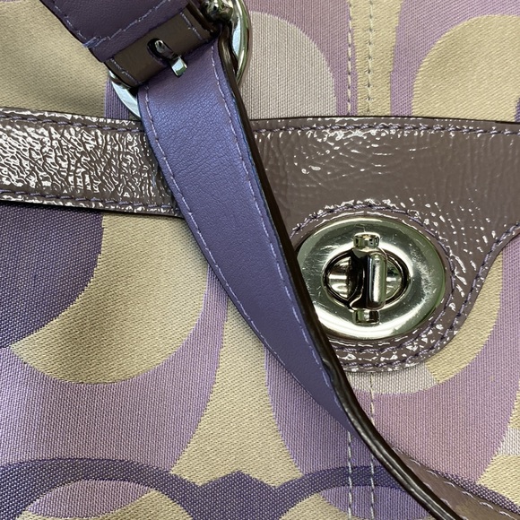 Coach Lavender,plum on gold background crossbody - Picture 4 of 10